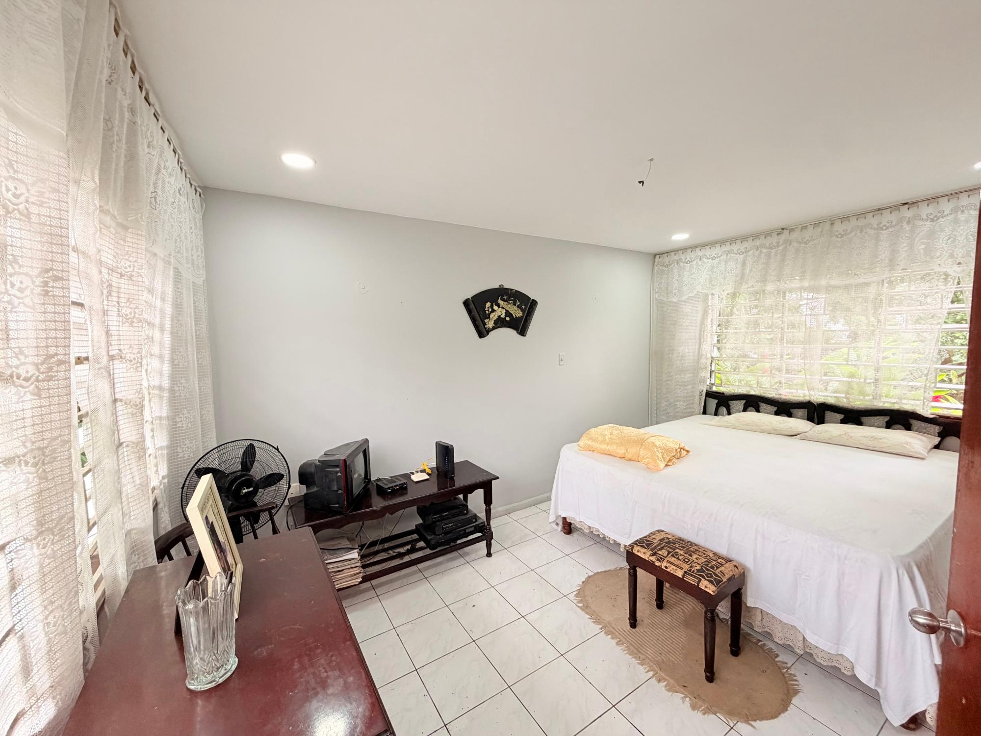 House For Sale: SAVOY TERRACE, Kingston 8 | $75,000,000 photo 11