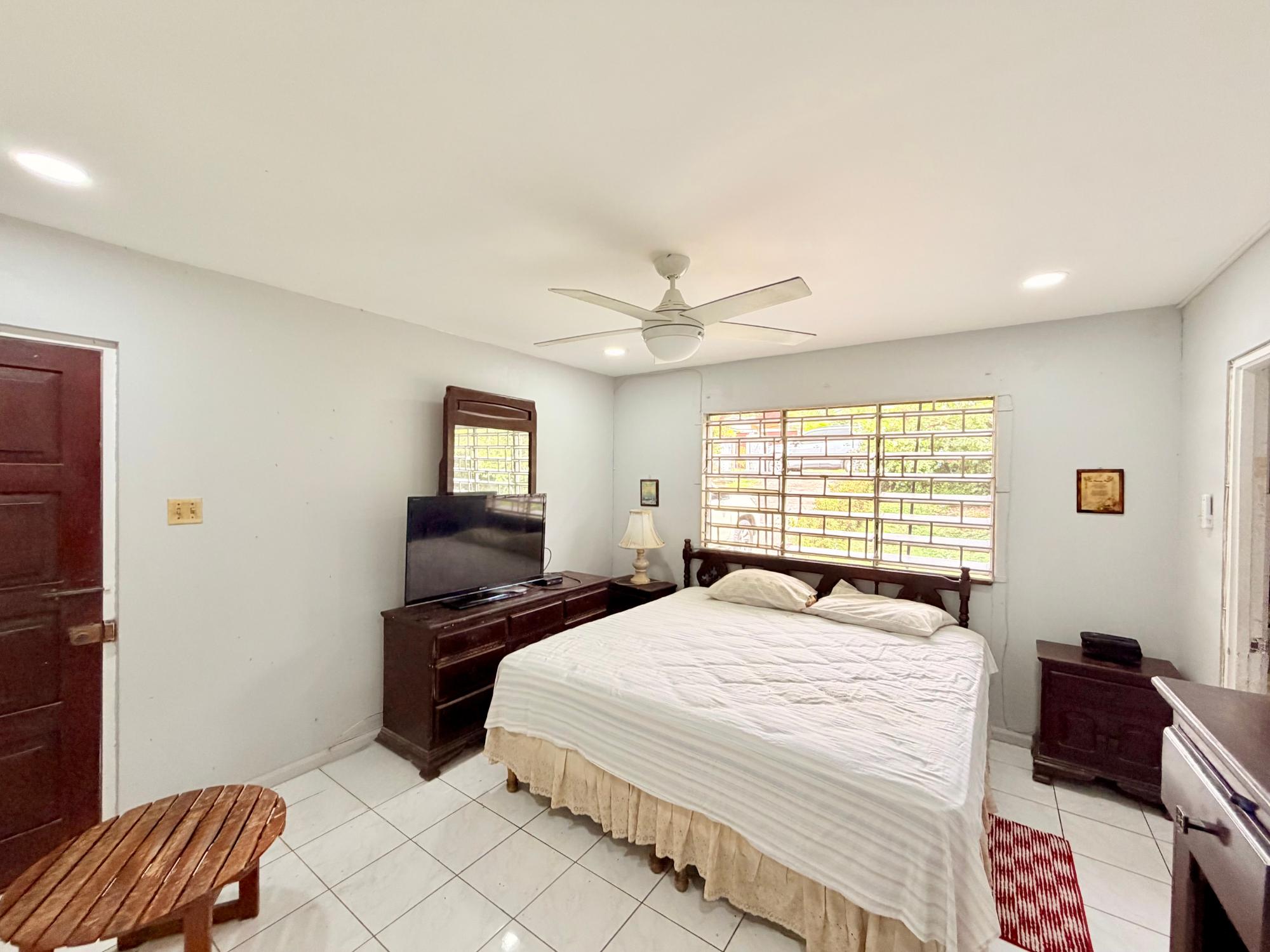 House For Sale: SAVOY TERRACE, Kingston 8 | $75,000,000 photo 13