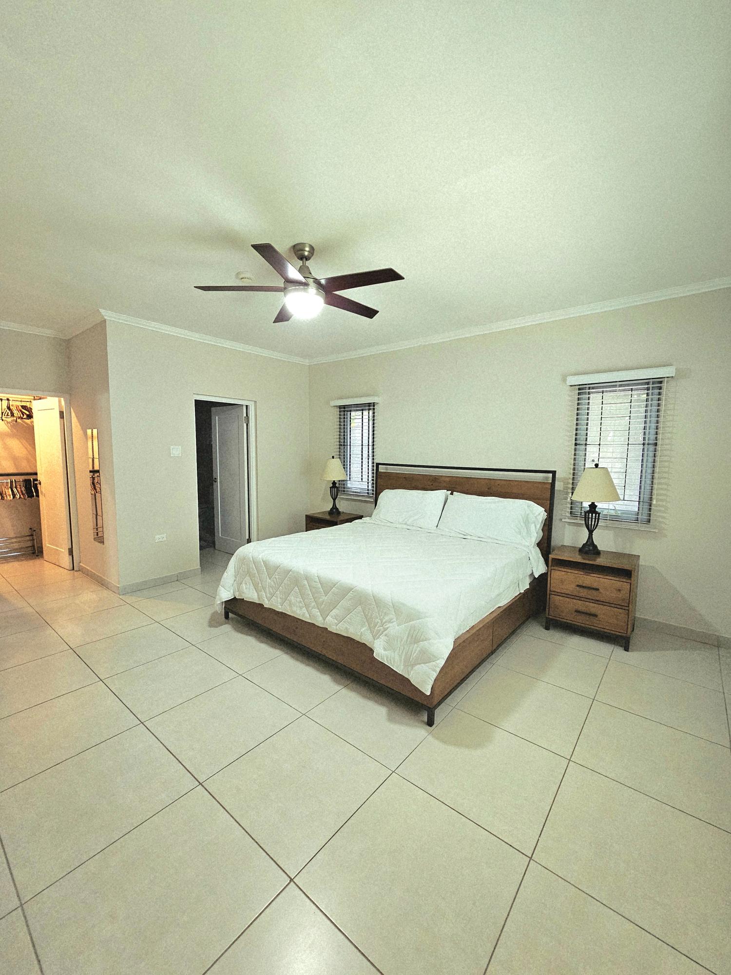 Apartment For Rent: GARDEN CLOSE, Kingston 8 | $2,700 photo 9