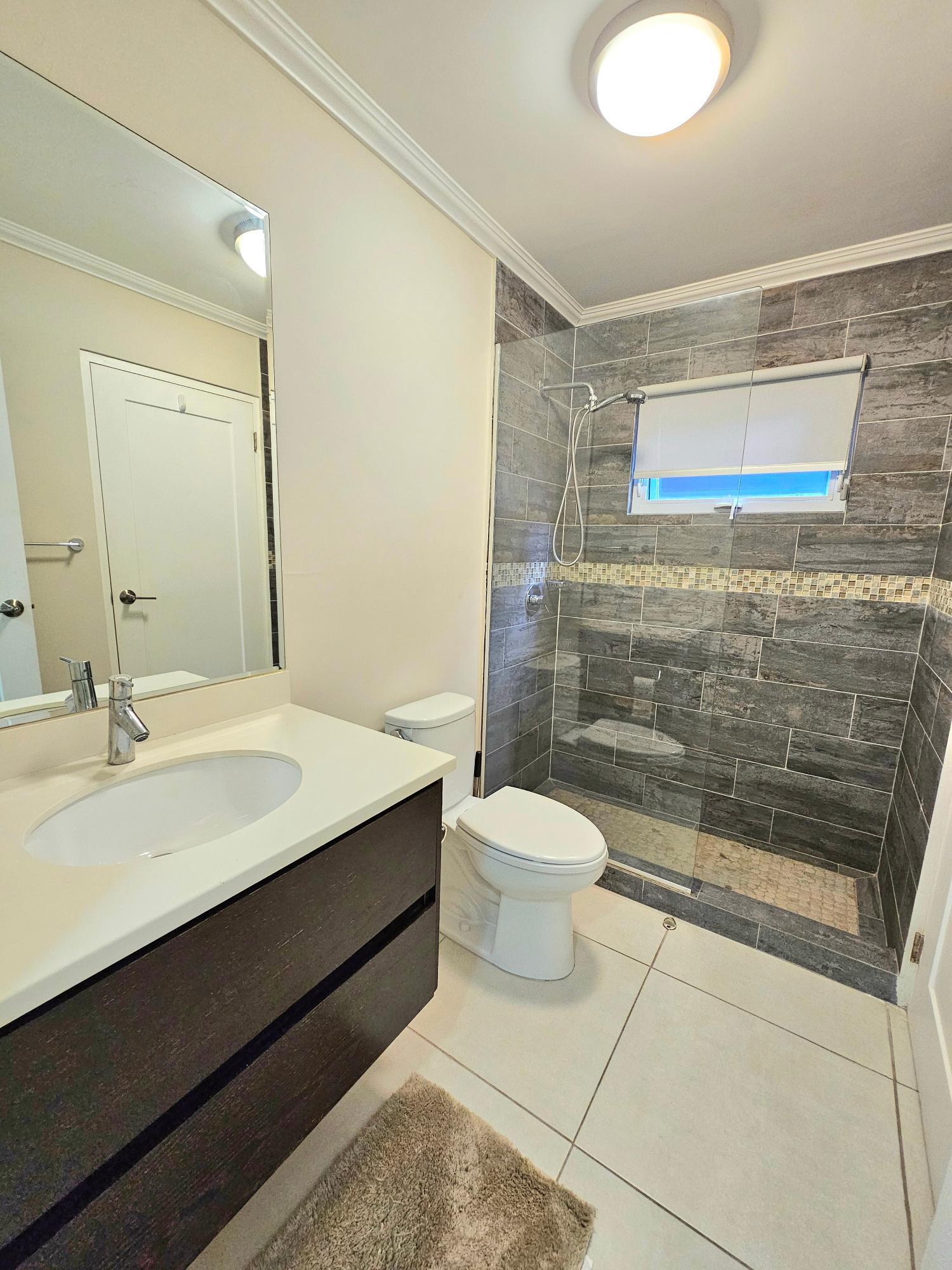 Apartment For Rent: GARDEN CLOSE, Kingston 8 | $2,700 photo 12