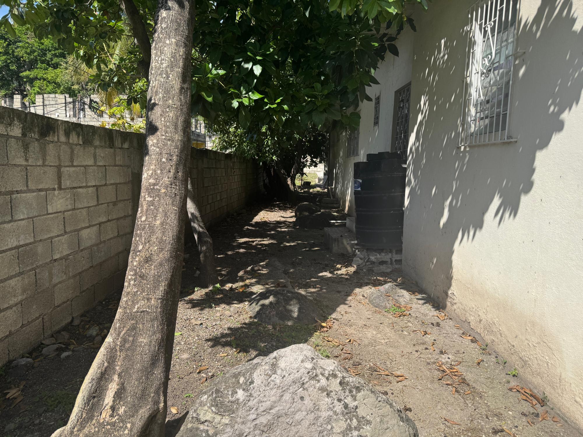 House For Sale: TAVERN CRESCENT, KINGSTON, Kingston 6 | $45,000,000 photo 23