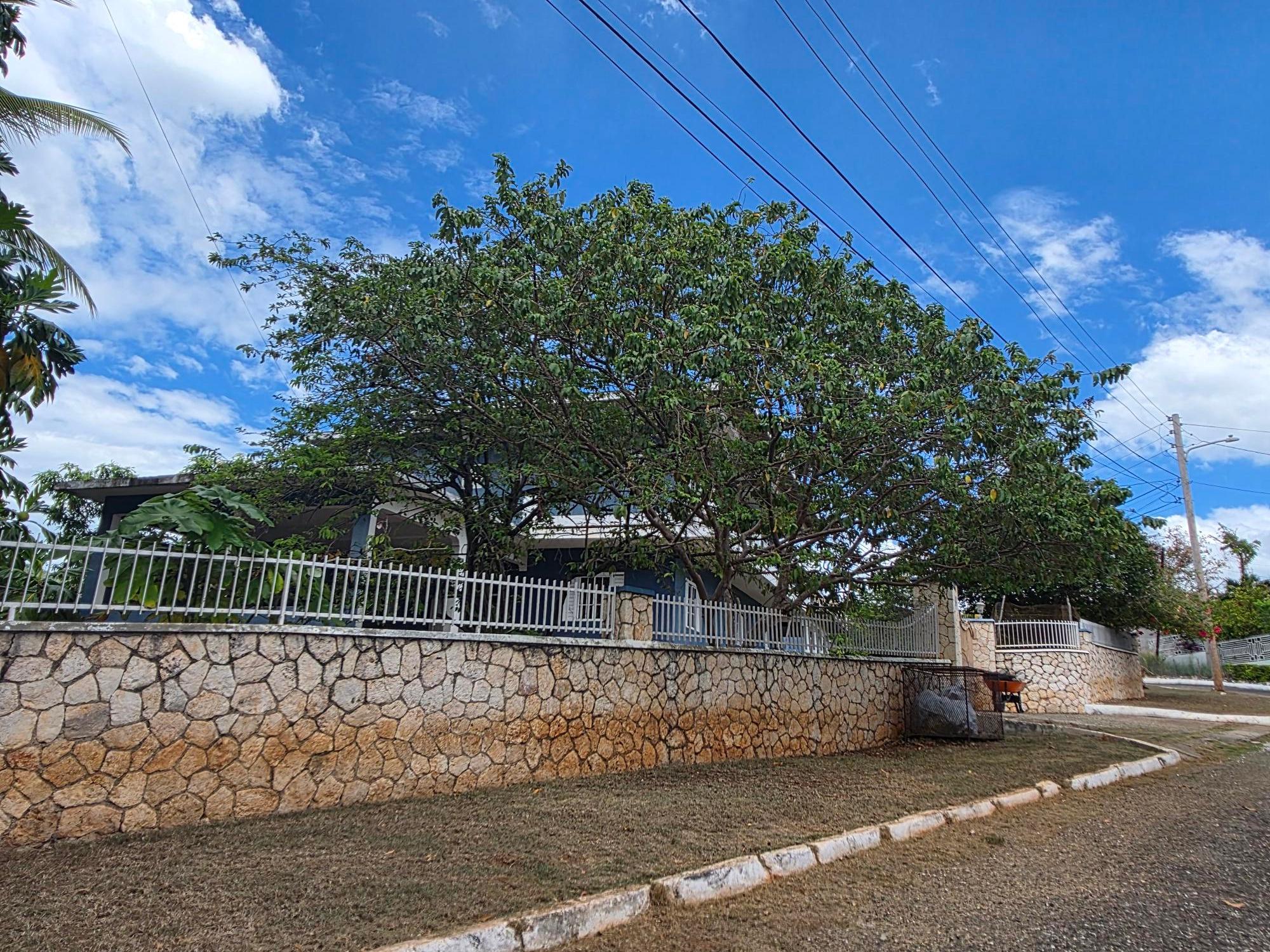 House For Sale: CHANCERY HALL, HORATIO DR, Kingston 19 | $75,000,000 photo 2
