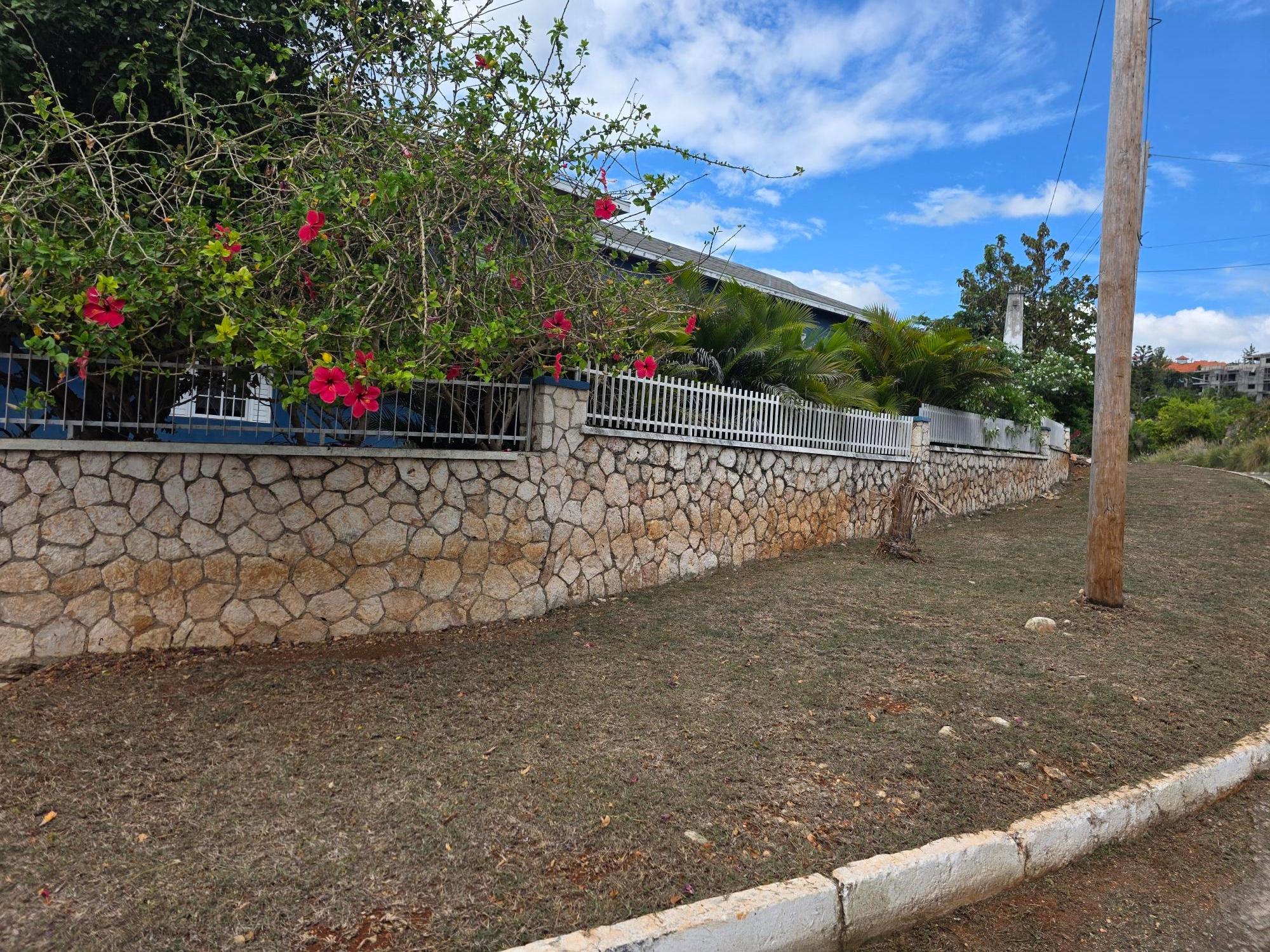 House For Sale: CHANCERY HALL, HORATIO DR, Kingston 19 | $75,000,000 photo 4