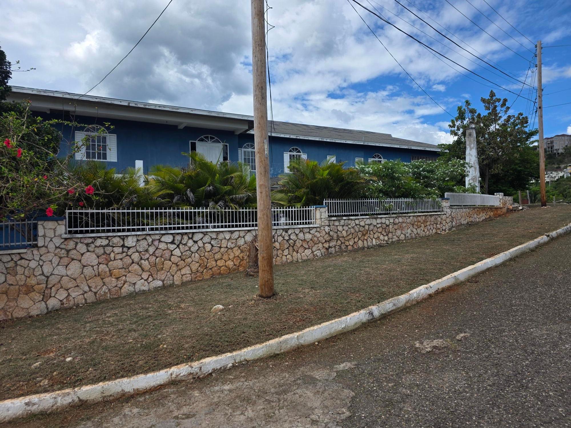 House For Sale: CHANCERY HALL, HORATIO DR, Kingston 19 | $75,000,000 photo 5