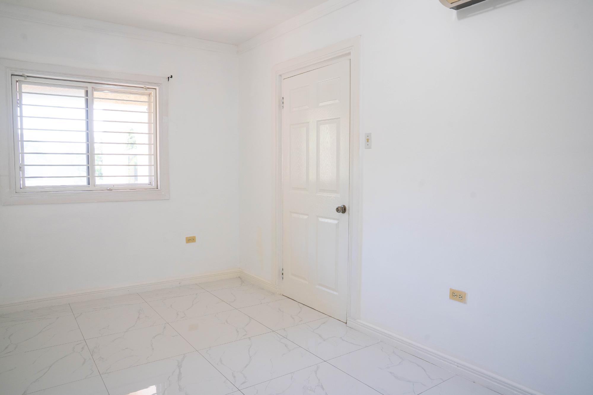 Apartment For Rent: DUKHARAN AVENUE, Kingston 8 | $250,000 photo 16