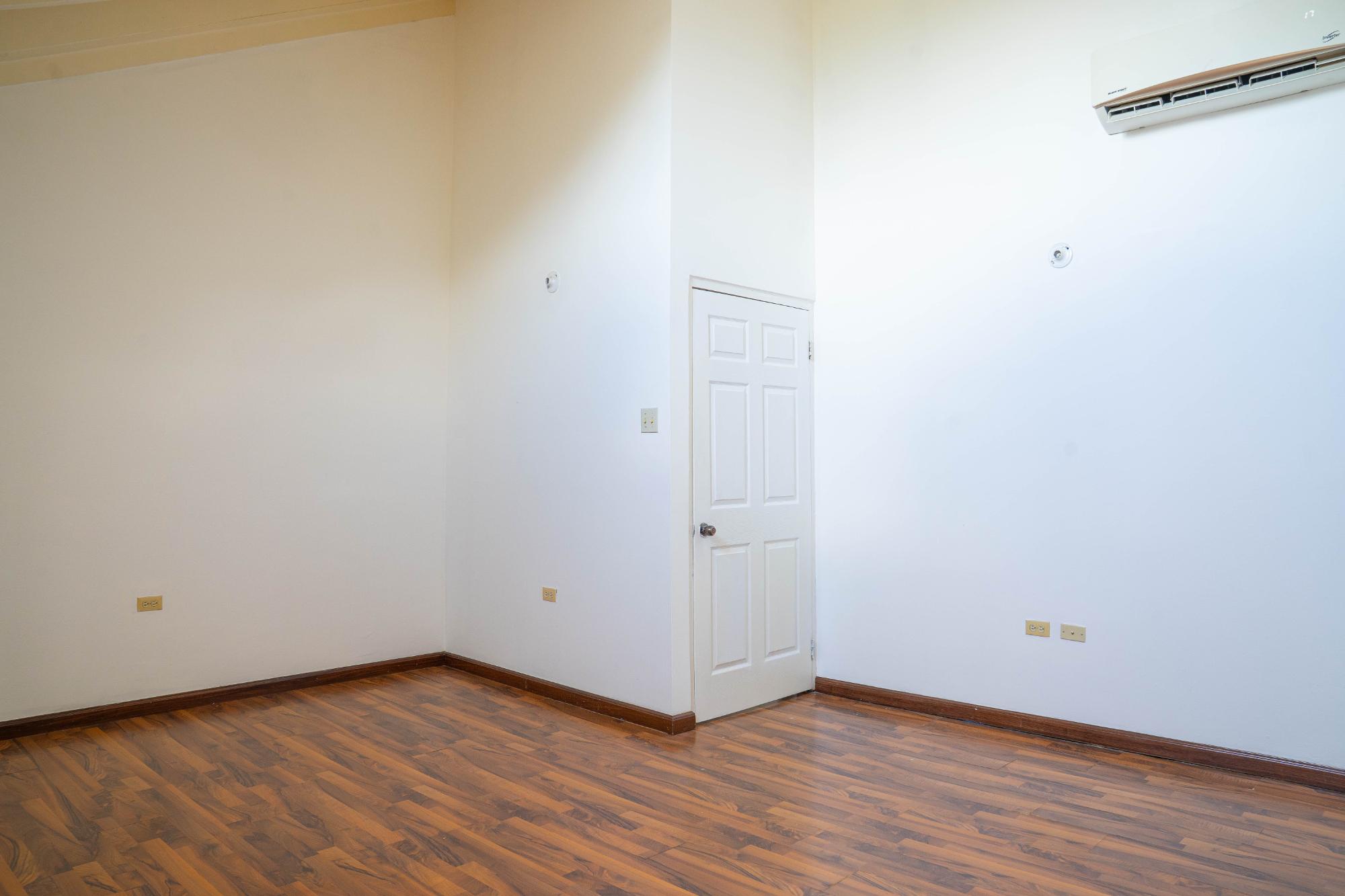 Apartment For Rent: DUKHARAN AVENUE, Kingston 8 | $250,000 photo 20