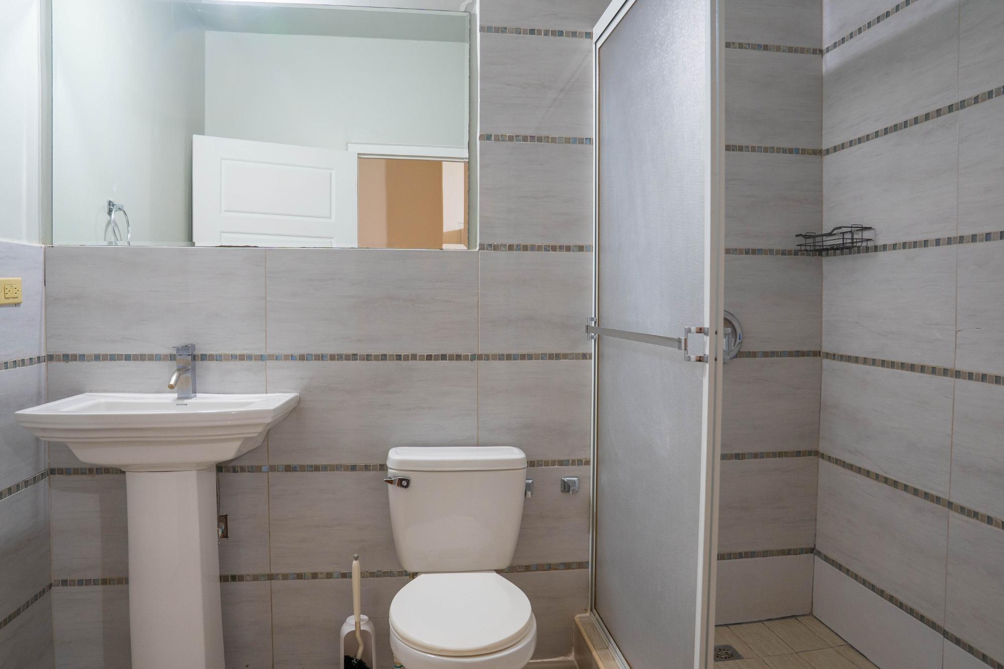Apartment For Rent: DUKHARAN AVENUE, Kingston 8 | $250,000 photo 24