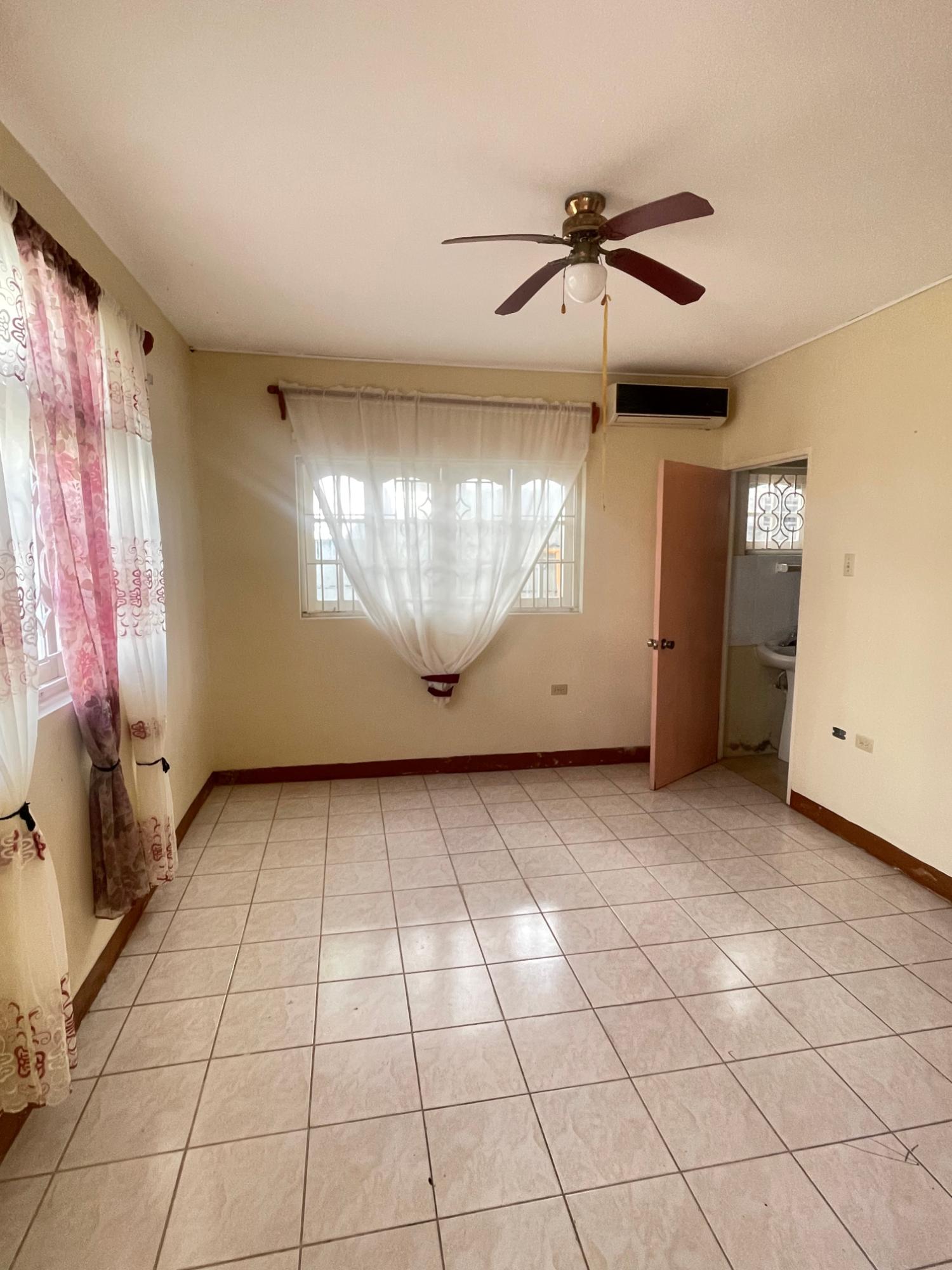 House For Rent: 11 MANSFIELD GREEN OCHO R, Ocho Rios | $100,000 photo 5