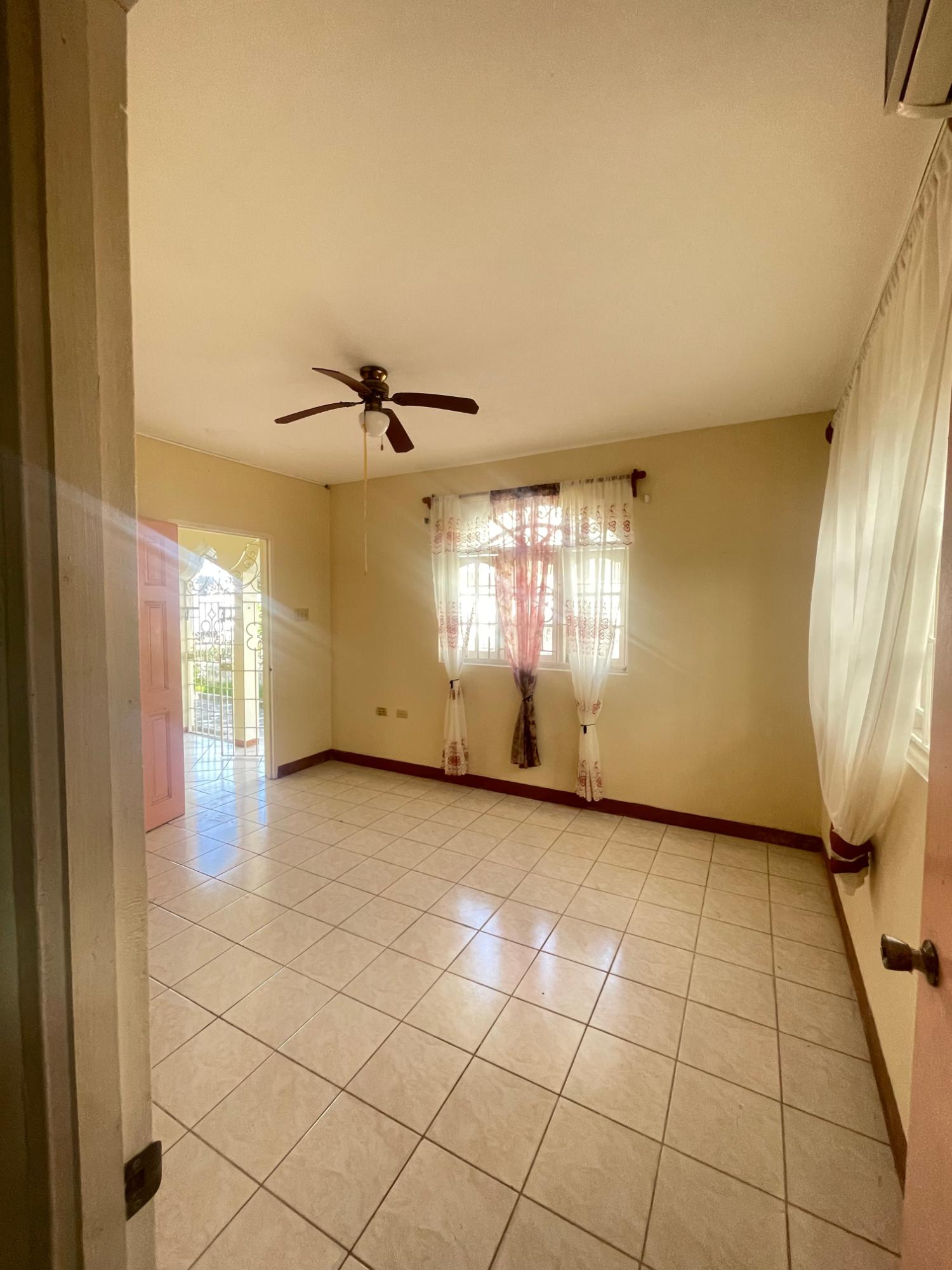 House For Rent: 11 MANSFIELD GREEN OCHO R, Ocho Rios | $100,000 photo 6