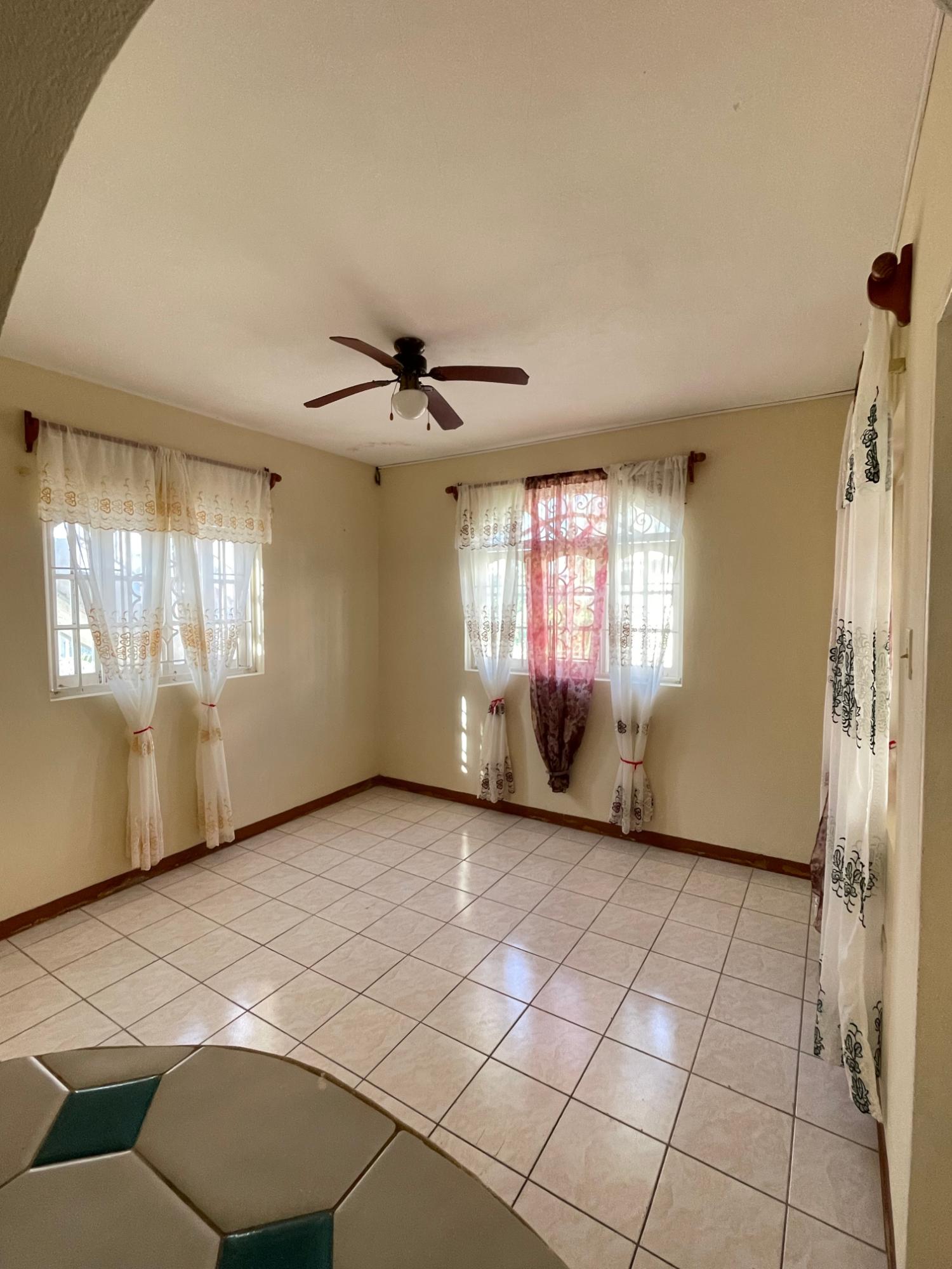 House For Rent: 11 MANSFIELD GREEN OCHO R, Ocho Rios | $100,000 photo 13