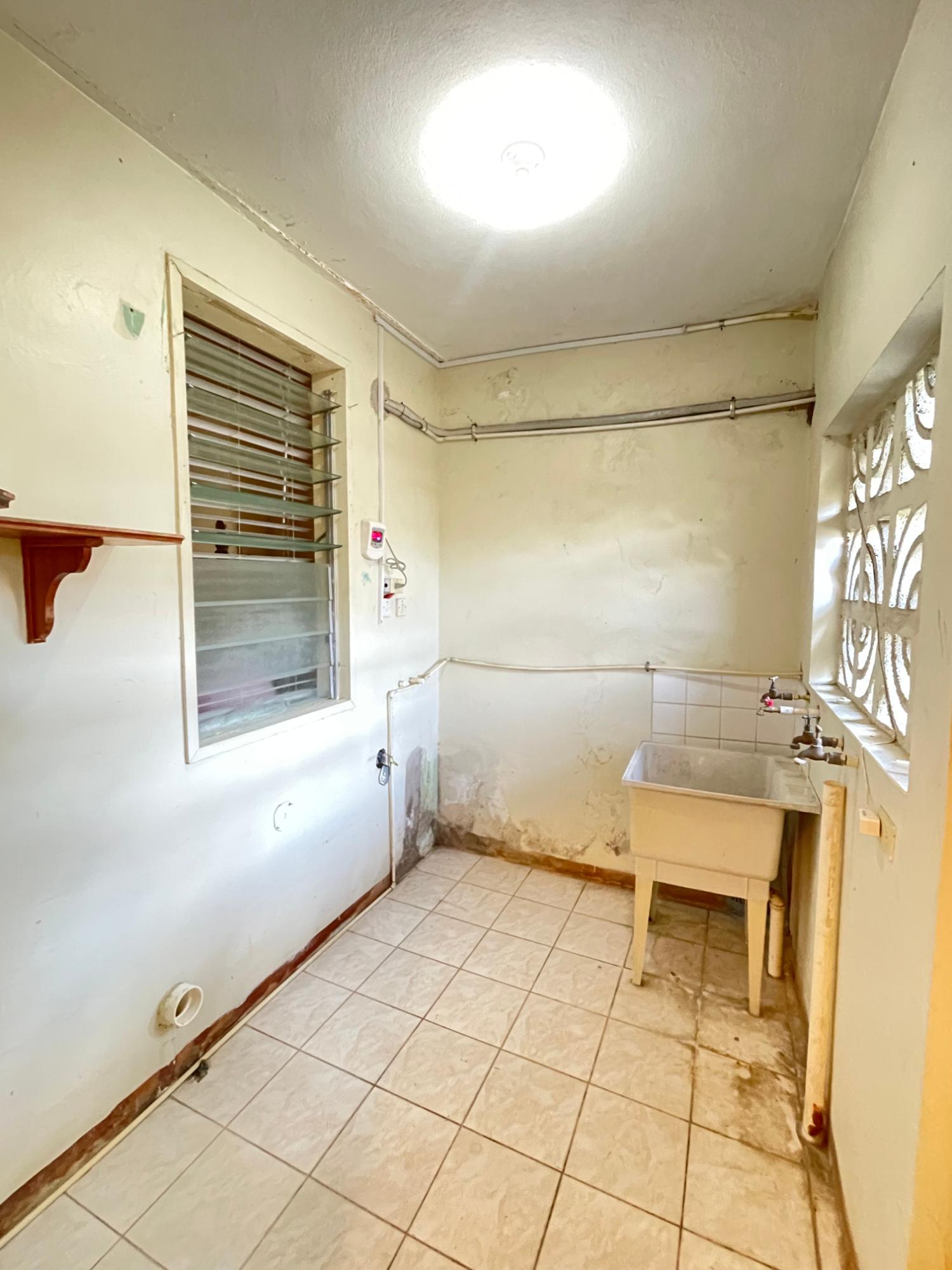 House For Rent: 11 MANSFIELD GREEN OCHO R, Ocho Rios | $100,000 photo 17