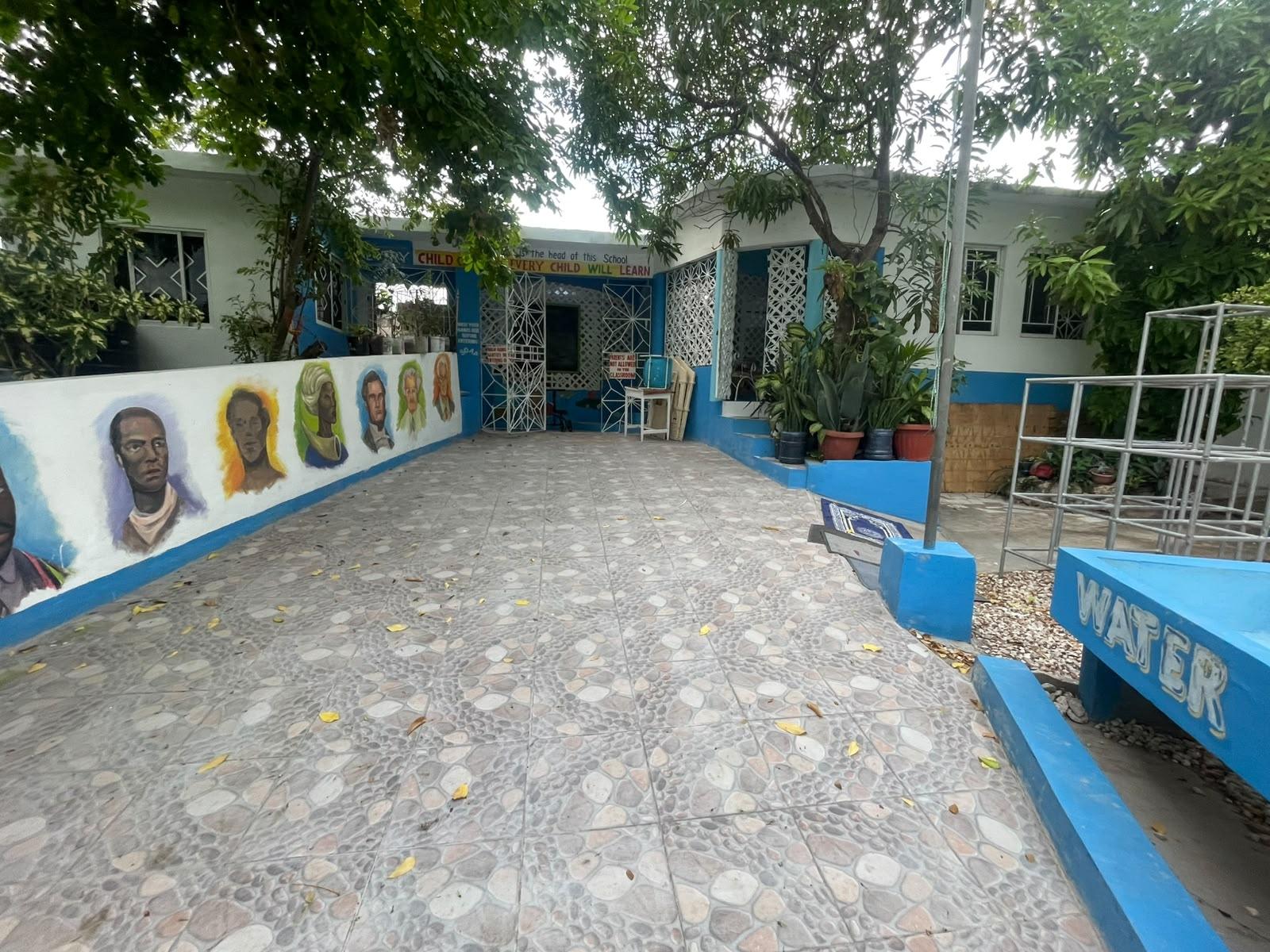 House For Sale: WINDSOR HEIGHTS, SPANISH, Spanish Town | $40,000,000 photo 4