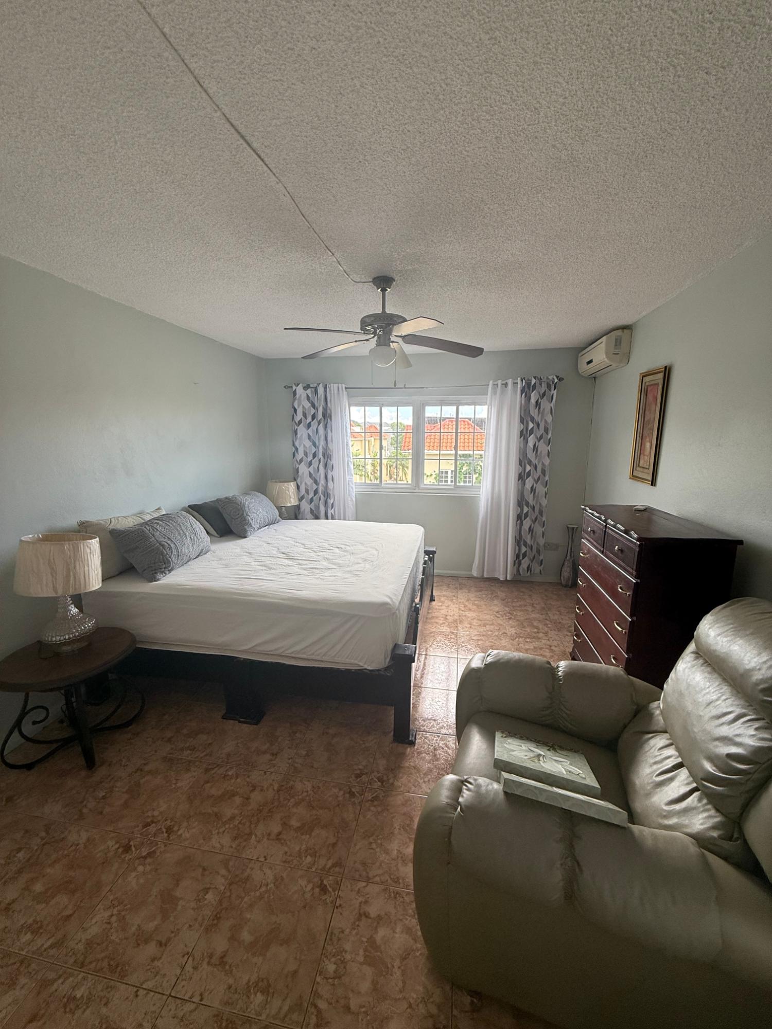 Apartment For Rent: HOPE ROAD, Kingston 6 | $190,000 photo 17