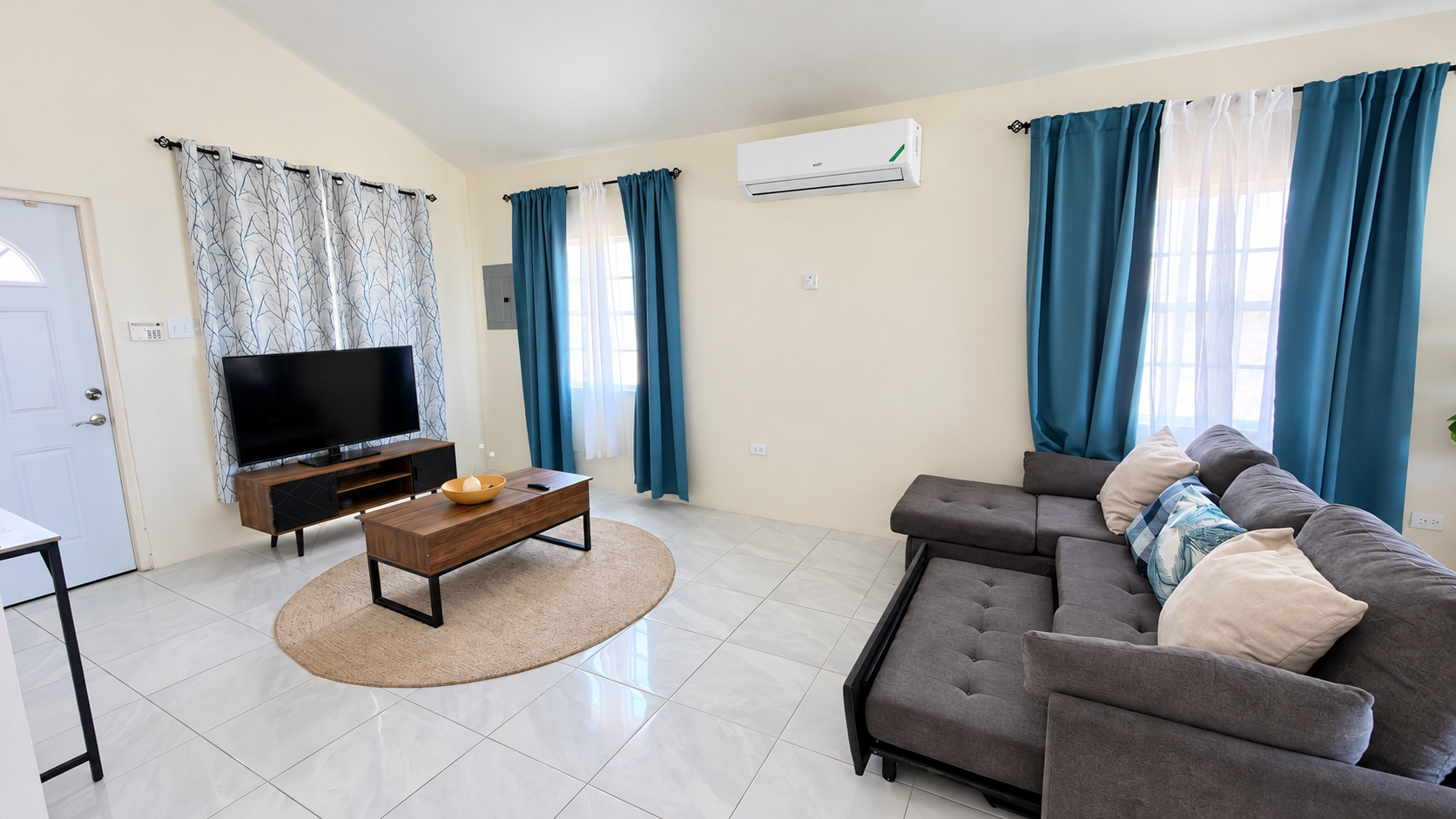 House For Rent: CAMELOT VILLAGE, Discovery Bay | $1,300 photo 4