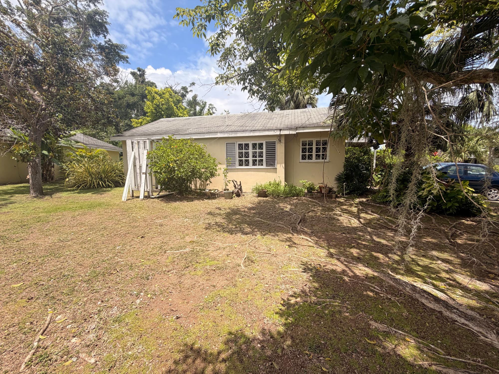House For Sale: VILLAGE GREEN DRAX HALL, Drax Hall Estate | $209,000 photo 13