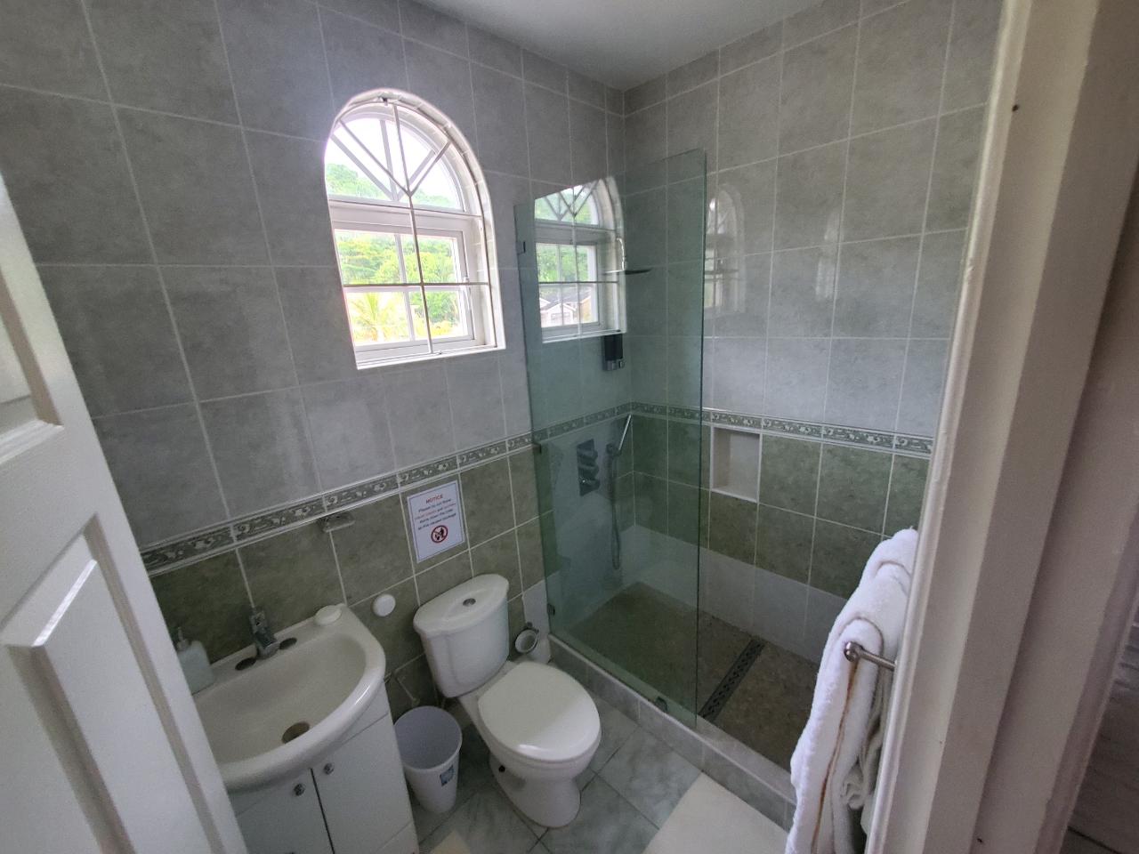 House For Rent: BOGUE VILLAGE, Montego Bay | $1,300 photo 6