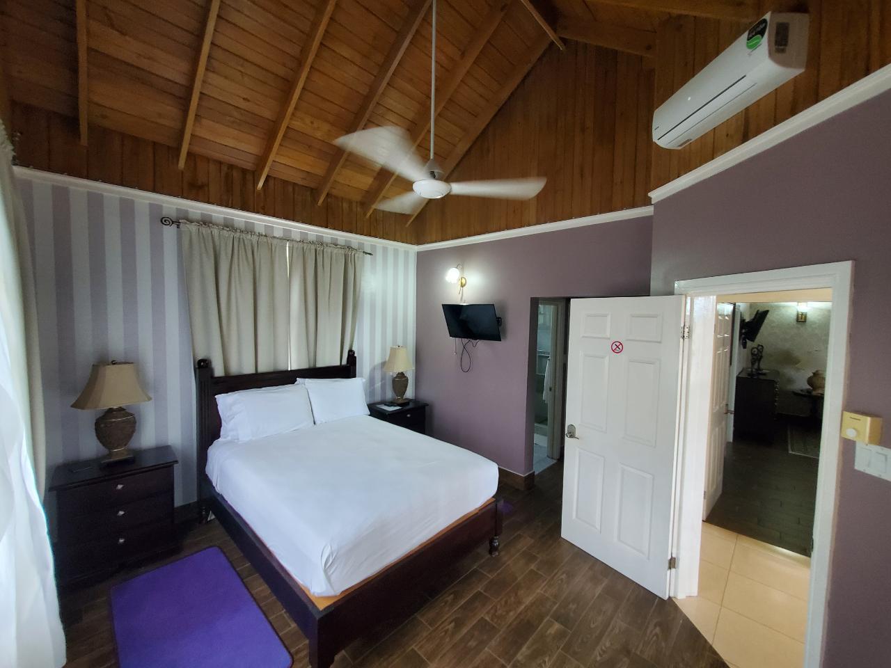 House For Rent: BOGUE VILLAGE, Montego Bay | $1,300 photo 7