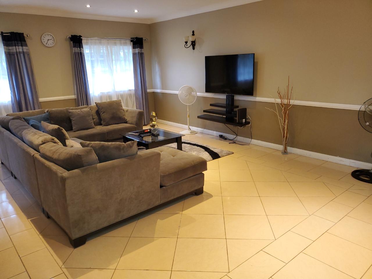 House For Rent: BOGUE VILLAGE, Montego Bay | $1,300 photo 14