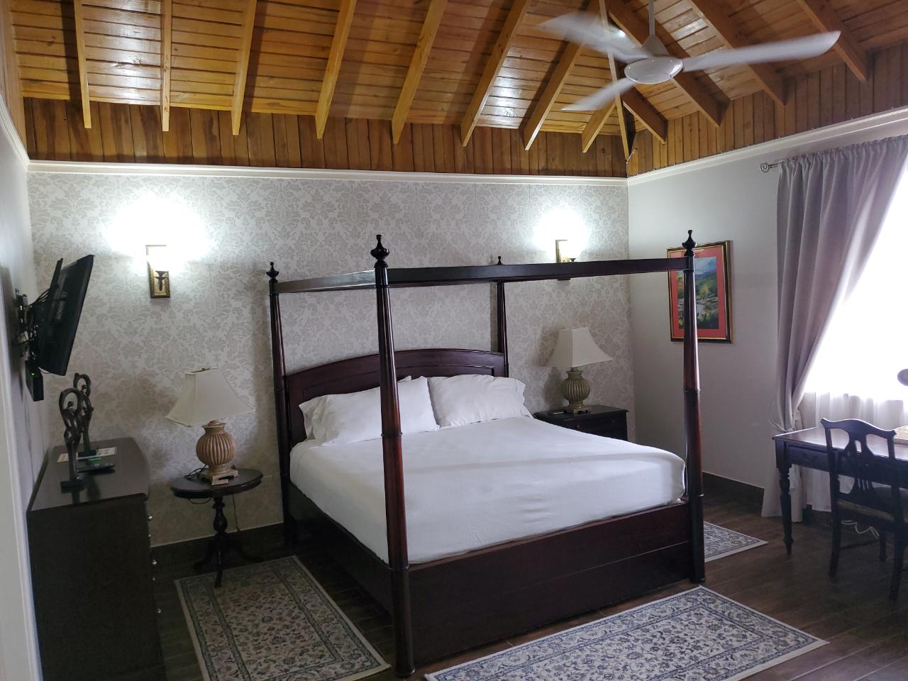 House For Rent: BOGUE VILLAGE, Montego Bay | $1,300 photo 15