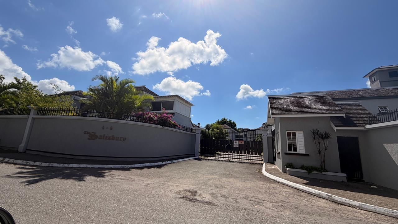 Townhouse For Sale: 6 SALISBURY AVENUE, Kingston 6 | $98,000,000 photo 7