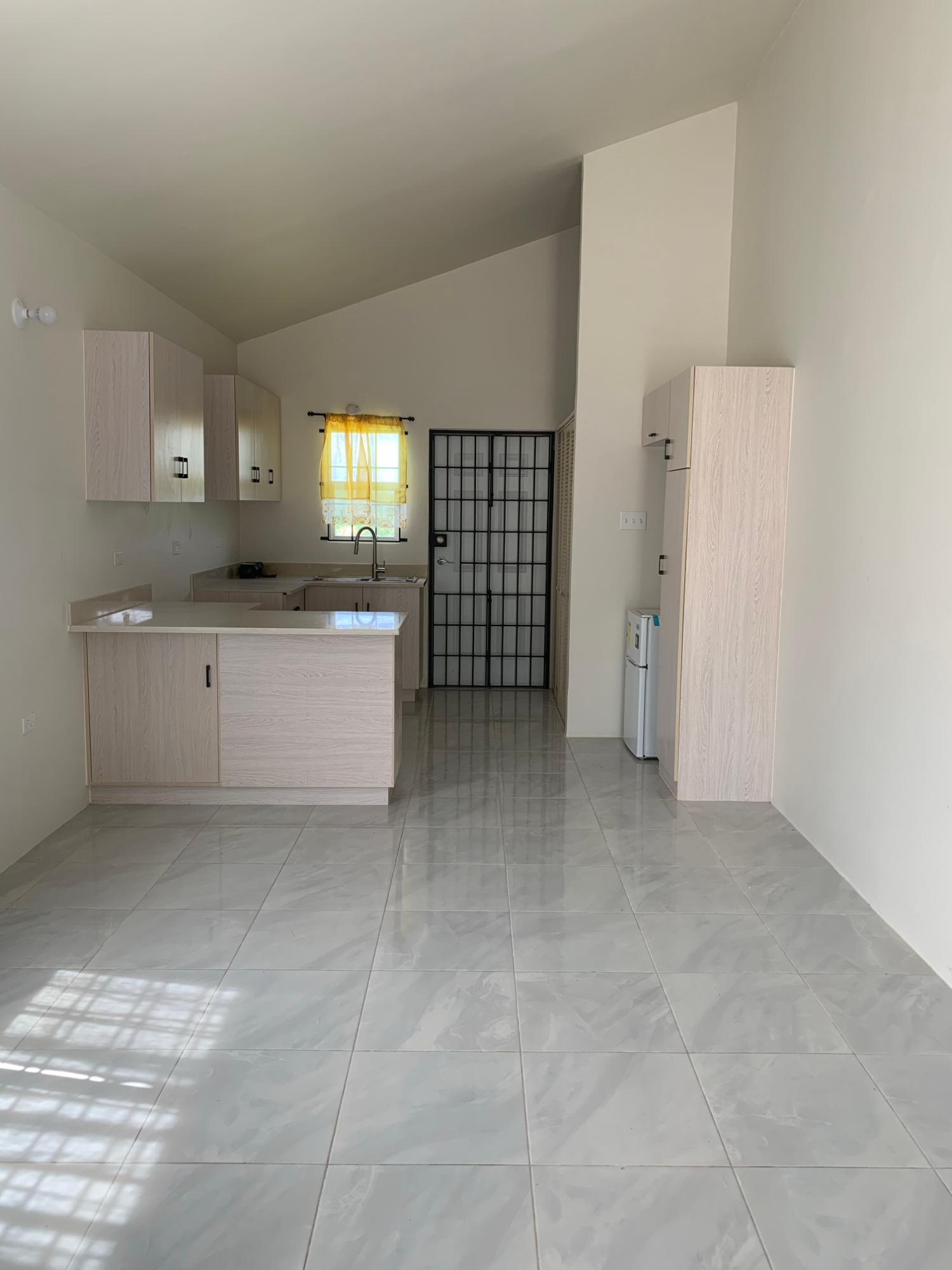 House For Rent: CAMELOT VILLAGE, PHASE 4, Discovery Bay | $130,000 photo 3