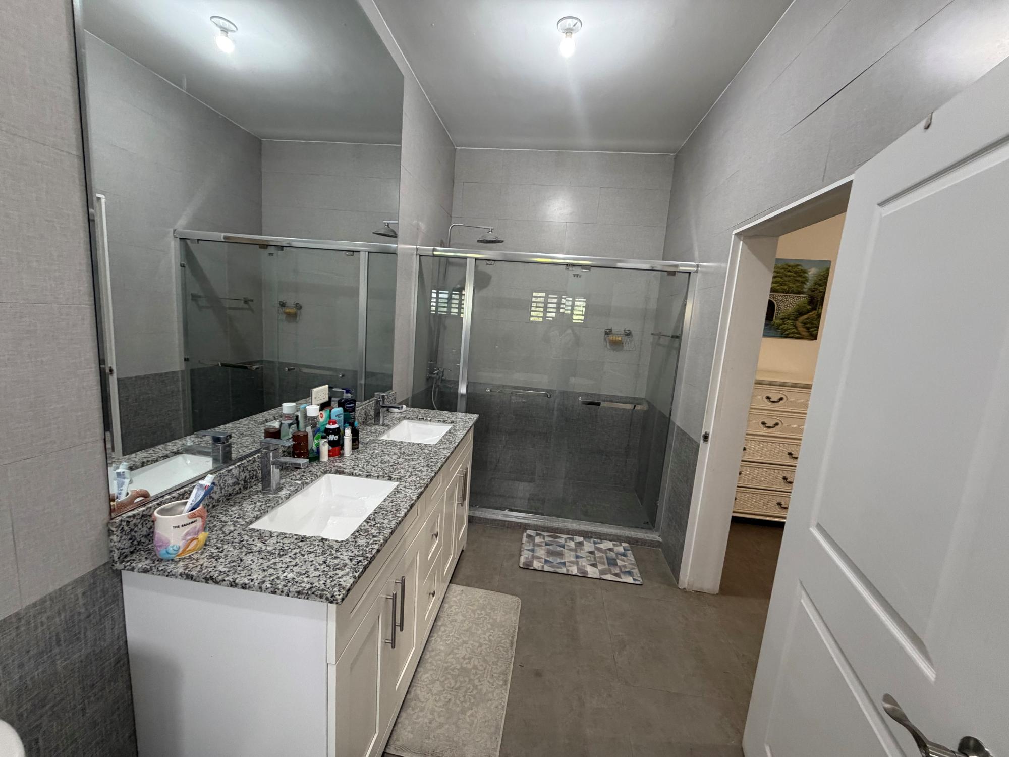 Apartment For Sale: WEST BELLEVUE DRIVE, Kingston 19 | $62,000,000 photo 11