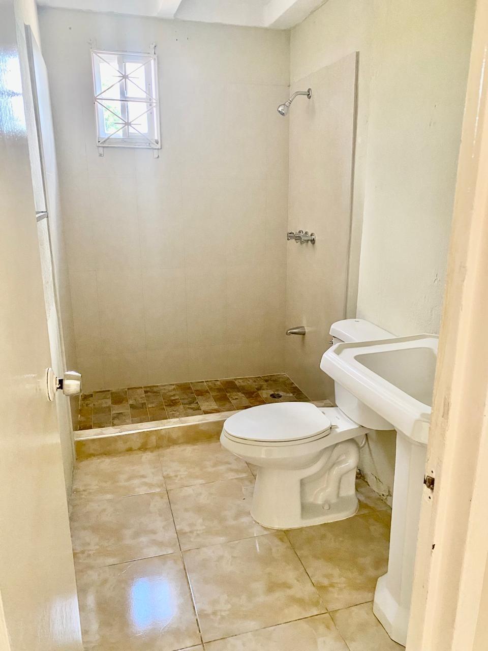 House For Rent: NORTH WEST 3RD AVENUE, Greater Portmore | $70,000 photo 11