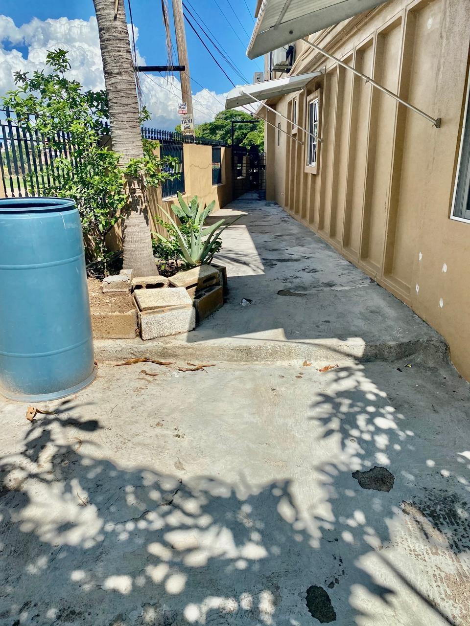 House For Rent: NORTH WEST 3RD AVENUE, Greater Portmore | $70,000 photo 12